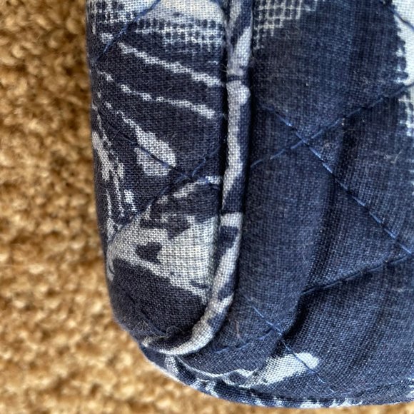 Vera Bradley Hipster Crossbody in Indio Pattern - Picture 9 of 13